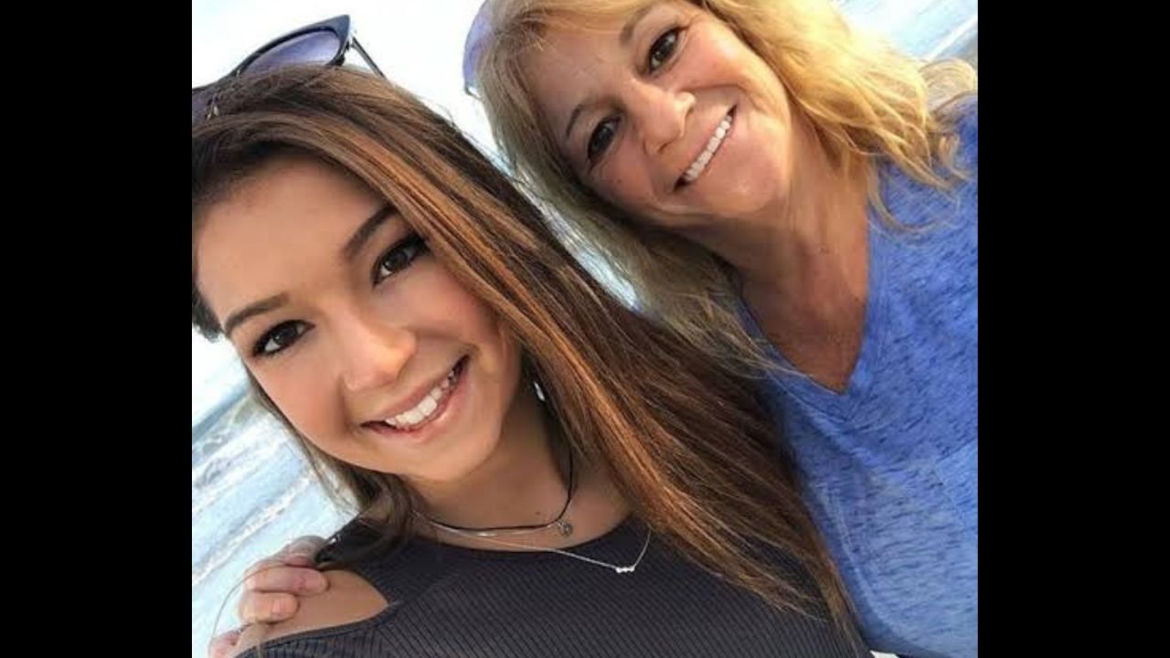 Jamie Lee Komoroski Parents